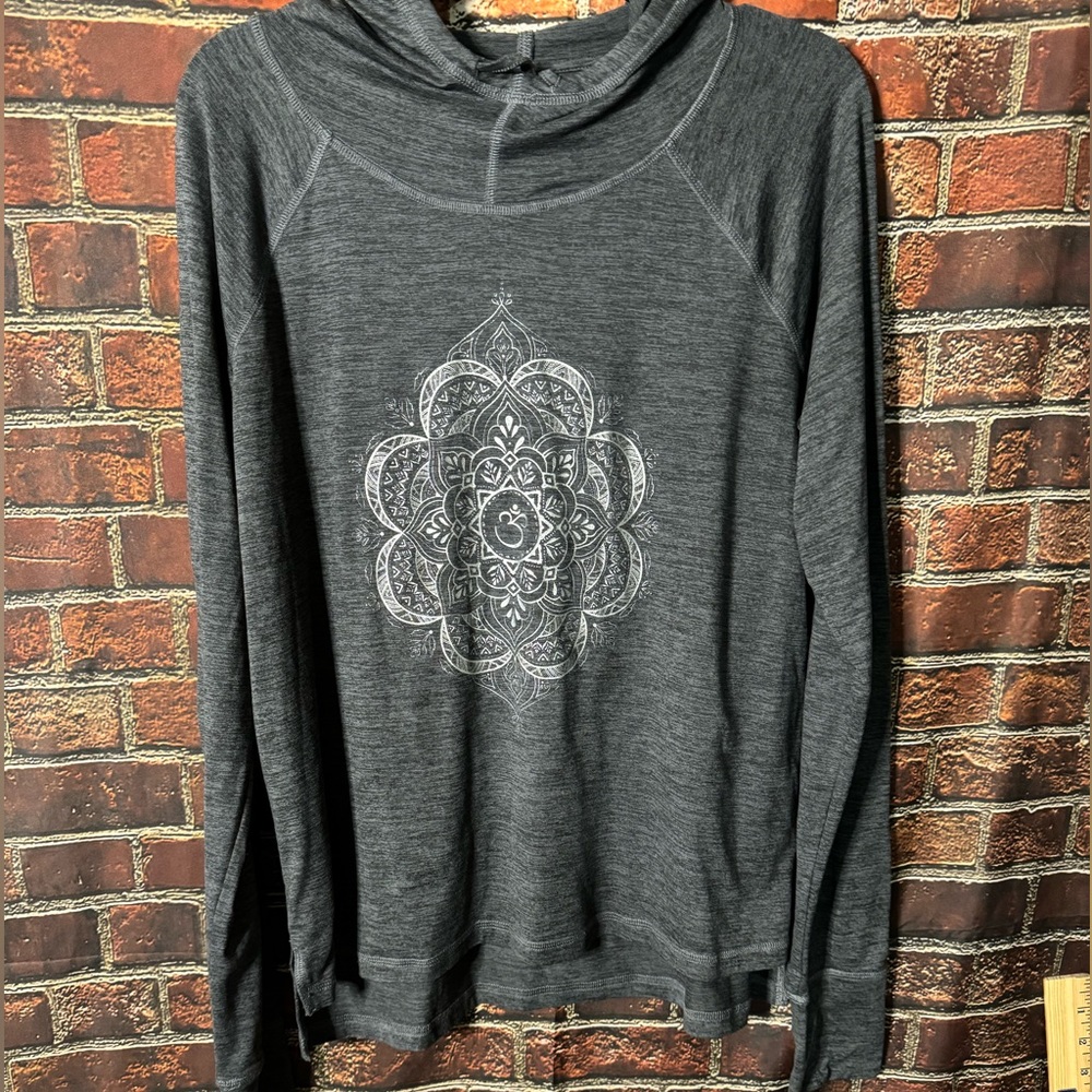 Gaiam Gray Hooded Yoga Top Sz L